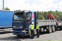 Policisté si vzali v Karlovarském kraji na mušku řidiče nákladních automobilů.