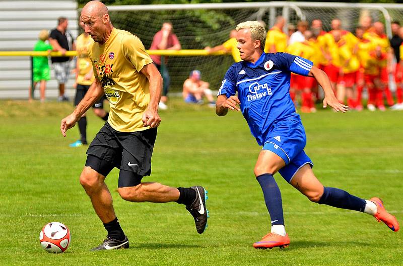 V pátek, 5. července se představí opět na dvorském stadionu hvězdný výběr Real Top Praha, který se střetne od 13.00 hodin s Výběrem Karlovarska.