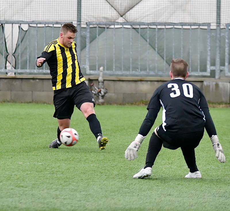 Jednou a dost. Březová odehrála v rámci jarní části Fortuna Divize B pouze jedno utkání, když na sokolovské umělce pokořila exligové Kladno 3:0. Nakonec v předčasně ukončené sezoně pak obsadila v béčkové skupině konečnou šestou příčku.