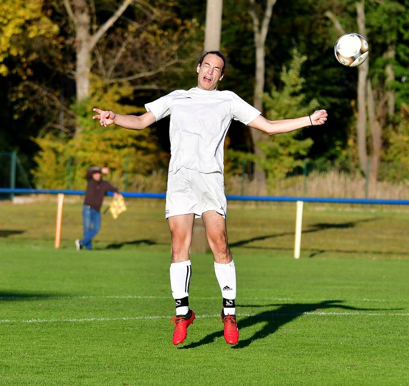 Porážku 1:5 si připsal o víkendu na konto Sadov, který na stadionu ve Staré Roli podlehl 1:5 Stanovicím.