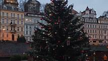 Vánoční stom v Karlových Varech.