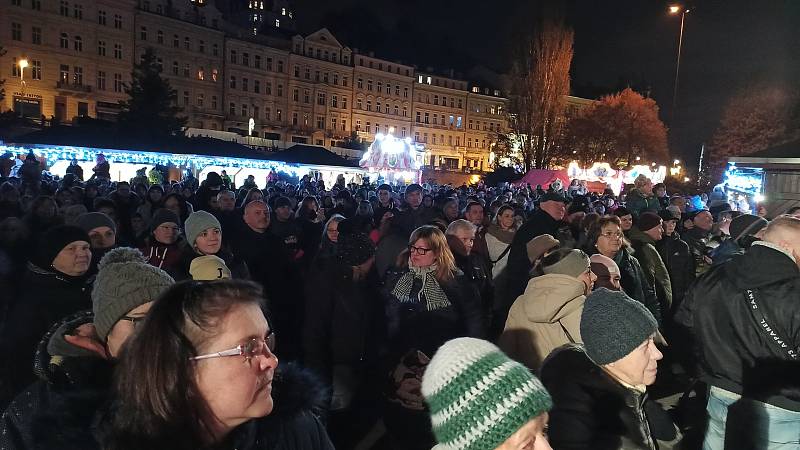 Rozsvícení vánočního stromu v Karlových Varech.