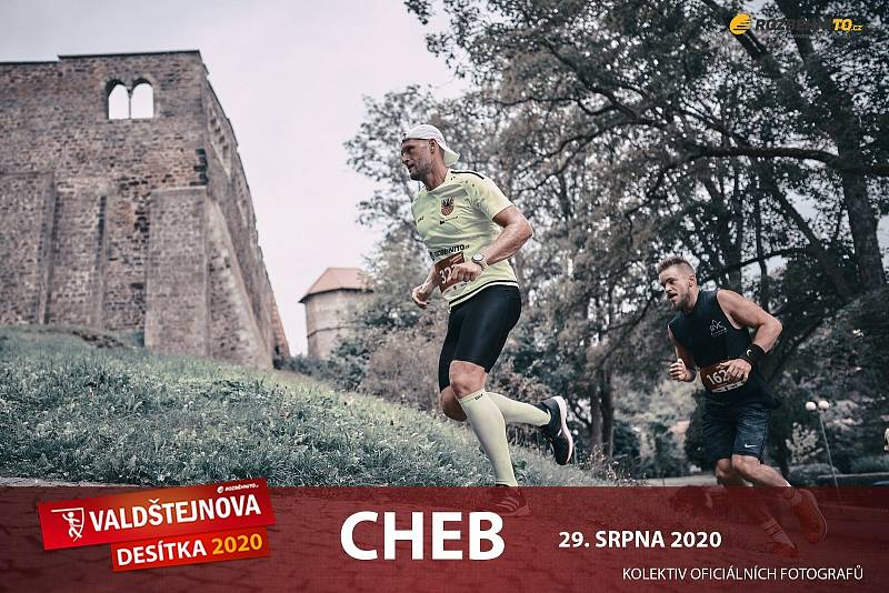 Rekordních 507 běžců se postavilo o víkendu na start chebské Valdštejnovy desítky.