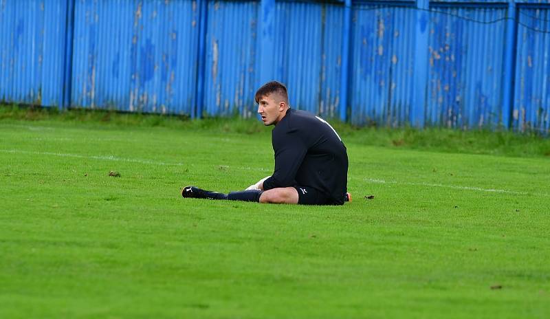 Čtvrtou výhru si připsali v krajském přeboru na účet fotbalisté Nejdku, kteří porazili Lomnici vysoko 8:1.