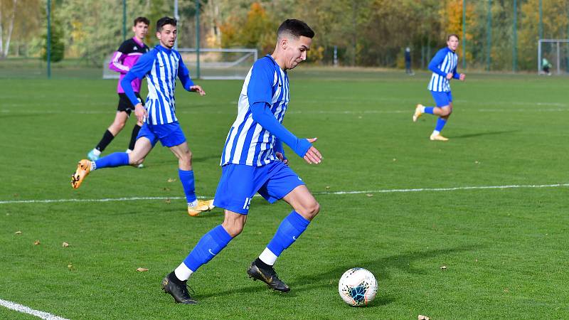 Ostrov zvládl důležitý souboj s Benešovem, vyhrál 3:0.