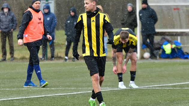 FK Ostrov - FK Olympie Březová 2:2 (2:1).