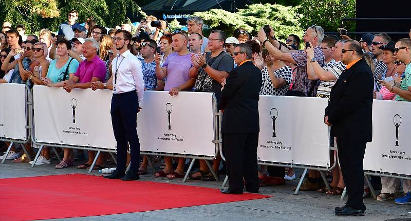 V lázeňském městě je v plném proudu 54. ročník MFF Karlovy Vary.