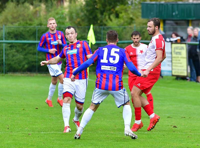 Západočeské derby přetavila v tříbodový zisk karlovarská Slavia, která porazila rezervu Viktorie Plzeň posilněnou o několik hráčů ligového A-týmu 1:0.