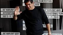 Španělský režisér a herec Antonio Banderas na 44. ročníku Mezinárodního filmového festivalu, který 10. července probíhal osmým dnem v Karlových Varech.