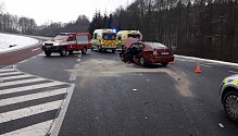 Vážná dopravní nehoda u Olšových Vrat. Ilustrační snímek