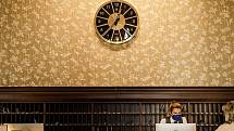 Nové nástěnné hodiny Grandhotelu Pupp jsou dílem společnosti Bohematic ve spolupráci se sklárnou Moser.