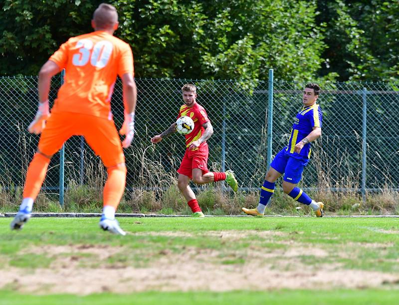 Cenný bod ukořistila na úvod podzimní části Fortuna divize B Březová, která na svém stadionu dokázala uhrát bezbrankový výsledek s favorizovaným výběrem Neratovic.