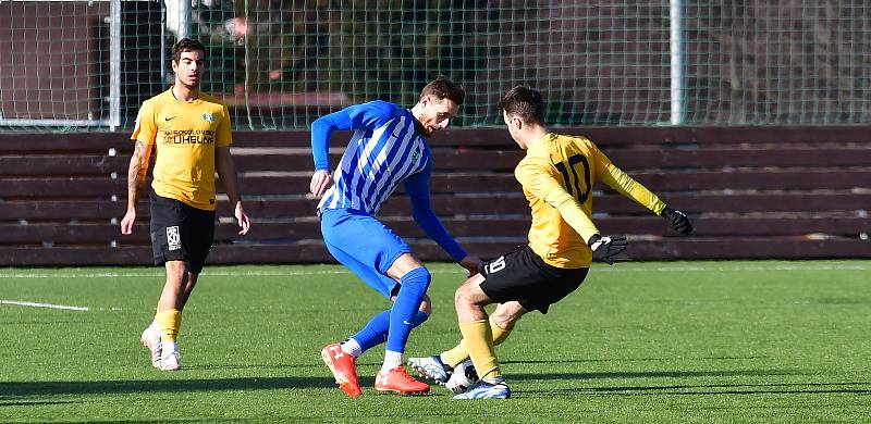 Ostrov zvládl i druhé utkání, které odehrál během tří dnů. V Sokolově sice prohrával 0:2, ale nakonec vyhrál vysoko 6:2.