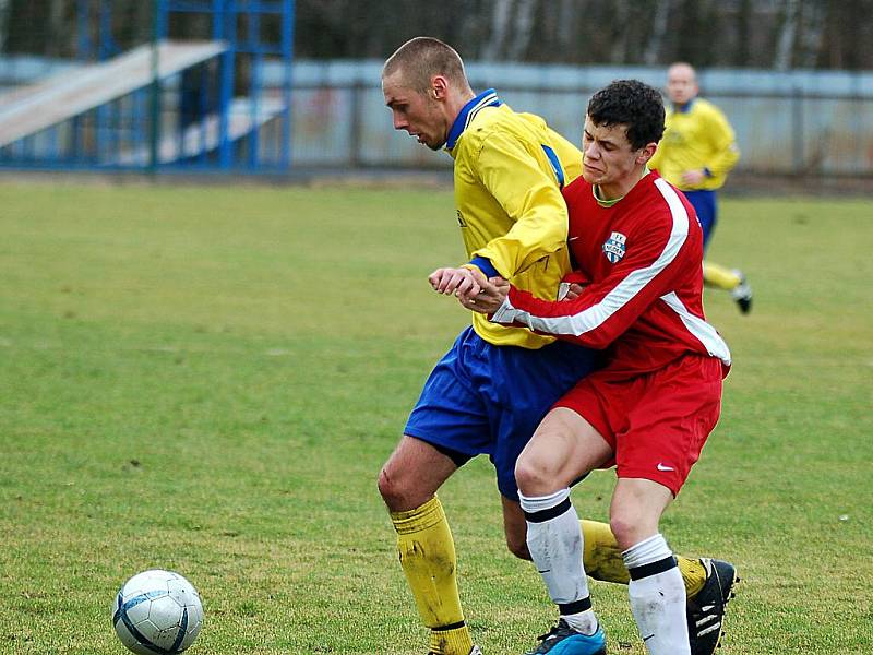 Do jarní části krajské I. B třídy vstoupili pravou nohou i hráči dalovického A týmu, když v domácím prostředí pokořili v rámci karlovarského derby nejdecké 'áčko'.