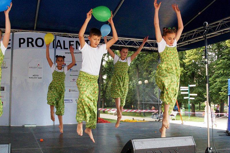 V pátek 24. června se na třídě T.G.Masaryka konalo další kolo soutěže Šance pro talent. Vítězem se stal Vašek Klouda, který porotu zaujal beatboxem a žonglováním s míčkem