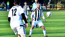 Fotbalisté Karlovy Vary-Dvory dosáhli v podzimní části již na sedmou výhru, když v dohrávce 6. kola I. A třídy porazili Skalnou 4:3.