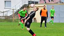 V derby se Sedlecem uhrály Dalovice (v zeleném) nerozhodný výsledek 1:1, když poté neuspěly penaltovém rozstřelu.