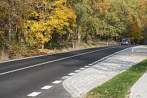 Opravená a vylepšená silnice mezi Bochovem a Toužimí.