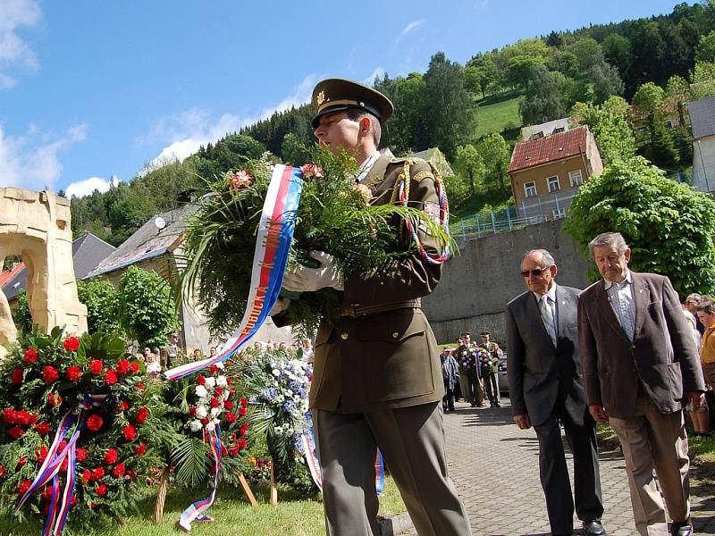 Dvacátý ročník pietní akce Konfederace politických vězňů Jáchymovské pekloJáchymovské peklo.