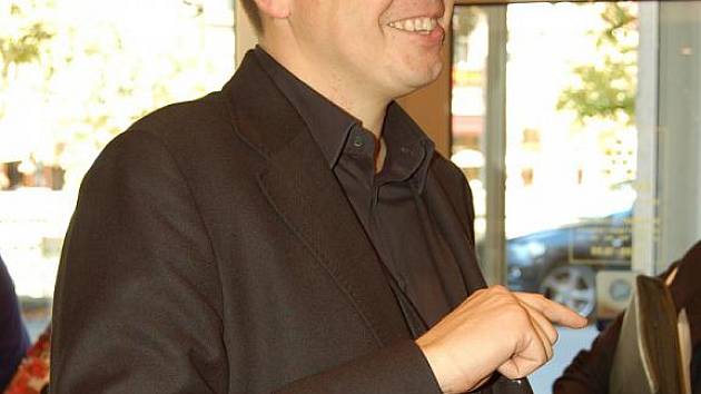 Roman Šmucler po tiskové konferenci v karlovarském hotelu Dvořák