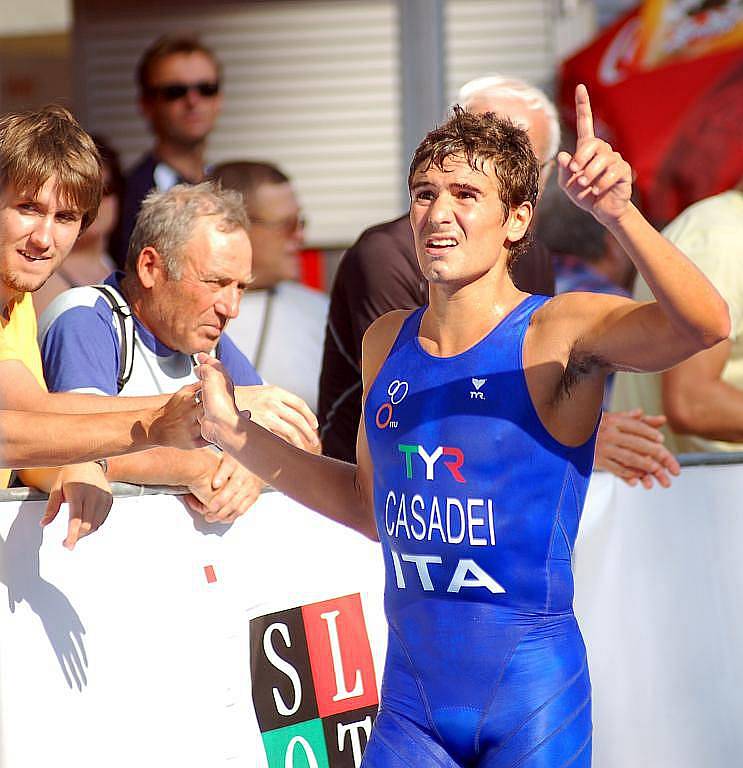 Čtvrtý díl Evropského poháru v olympijském triatlonu přilákal na trasu City Triathlonu 2010 v Karlových Varech několik tisícovek fanoušků