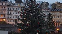 Vánoční stom v Karlových Varech.