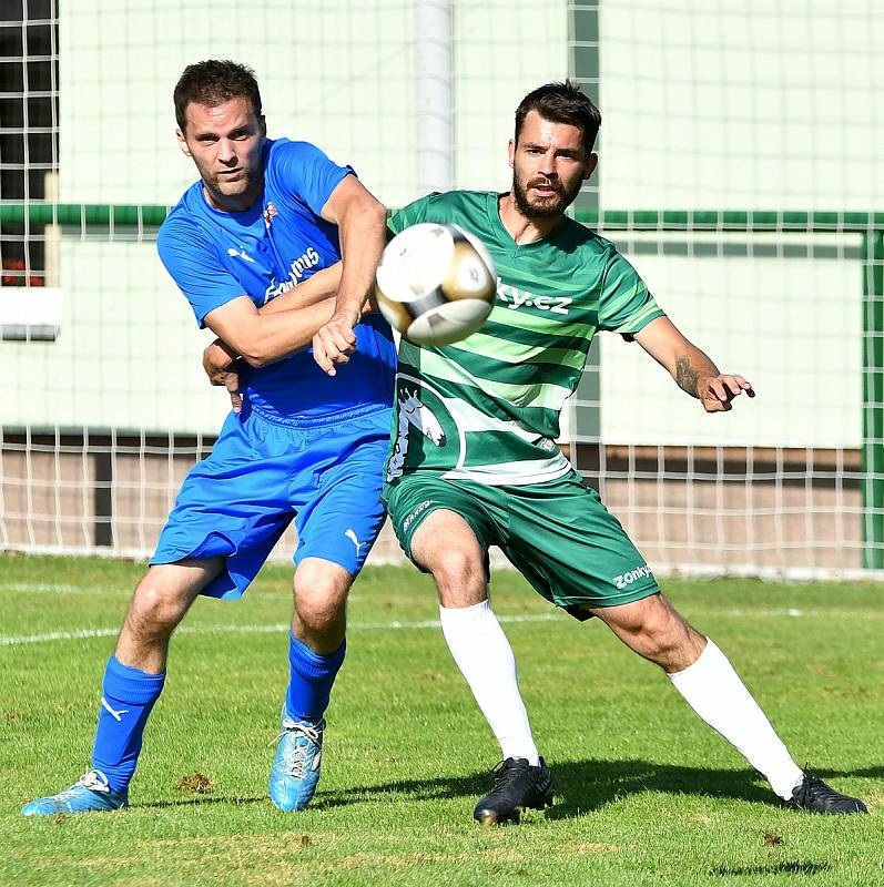 Nováček ze Dvorů si připsal o víkendu na účet již pátou výhru, když porazil Loko Mariánské Lázně vysoko 9:1.