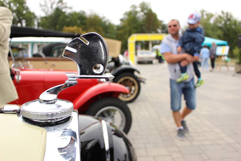 Historia Motor Club Františkovy Lázně pořádal v sobotu 1. září už 8. ročník Veteran Rallye Františkovy Lázně.