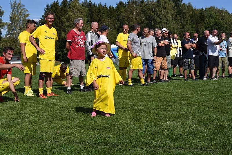 Sobota 1. srpna, byla rezervována v Křižovatce fotbalu. Ano, přesně tak. Tamní celek Juveny totiž mohl oficiálně oslavit historicky premiérový postup do krajské I. B třídy se svými fanoušky.