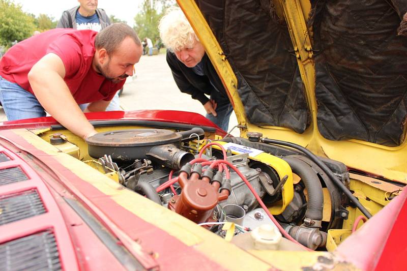 Historia Motor Club Františkovy Lázně pořádal v sobotu 1. září už 8. ročník Veteran Rallye Františkovy Lázně.