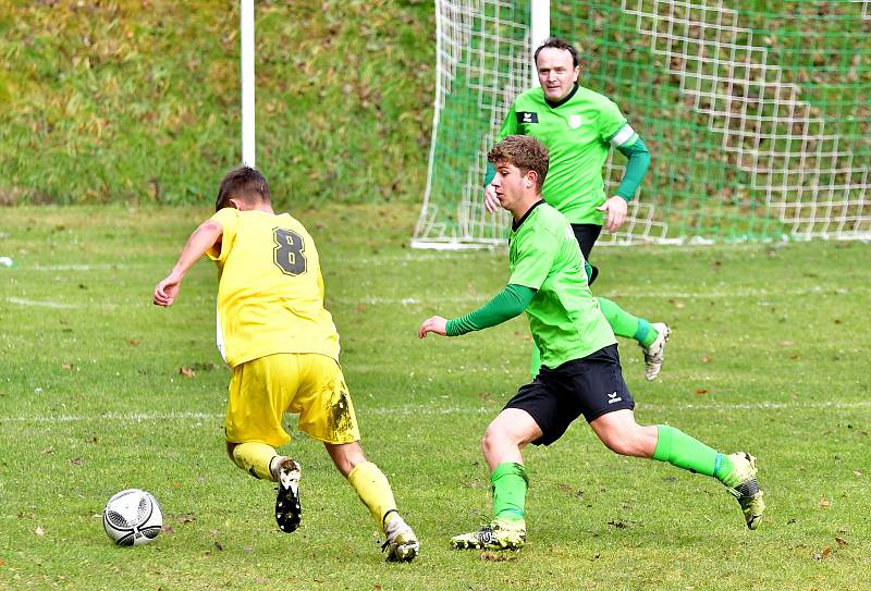 Fotbalisté Merklína si na závěr podzimní části připsali na účet porážku 0:6 s rezervou Viktorie Mariánské Lázně.