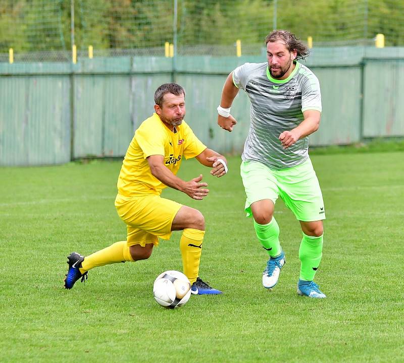 Fotbalisté Sedlece si připsali o víkendu na účet premiérovou výhru, když v 6. kole I. B třídy porazili Křižovatku 4:2.