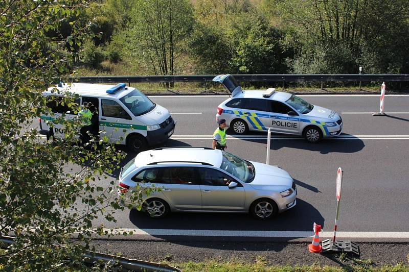 Policejní akce zaměřená proti nelegální migraci na hraničních přechodech na Chebsku.