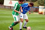 Hráči bečovského Slavoje (v modrém) pokořili tým Abertam (v zeleném) v poměru 5:2.