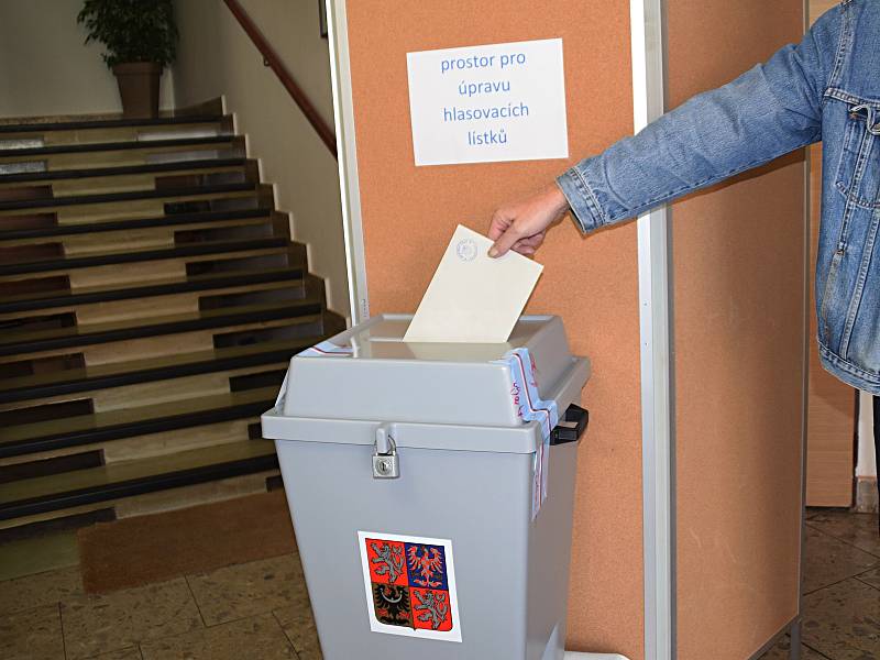 Volební místnost v Kladrubech