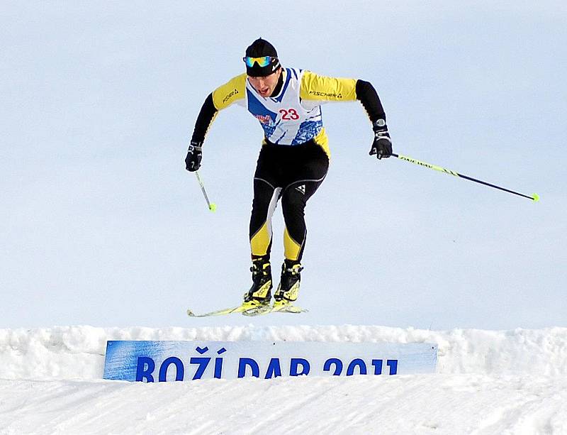 Sobotní den patřil na Božím Daru adrenalinovému skikrosovému Red Bull Nordix 2011 na běžkách.