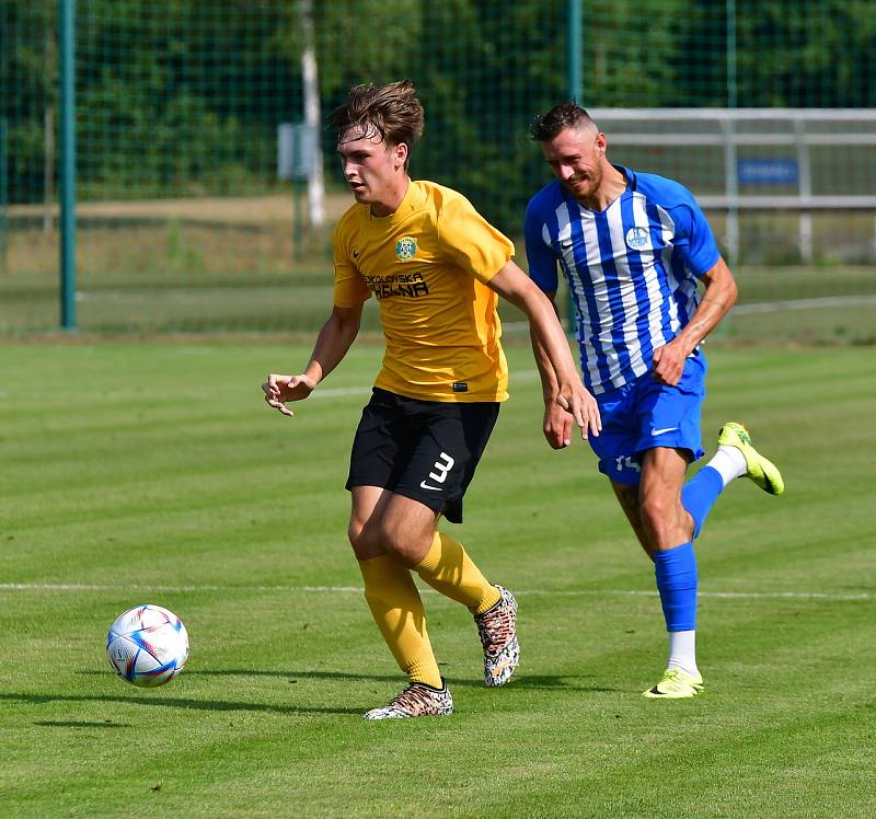 Ostrov vstoupil do přípravy pravou nohou, když si na svém stadionu připsal na účet vysokou výhru 6:0 nad mladíky sokolovského Baníku U19.