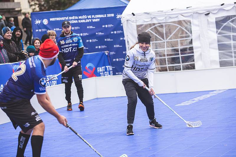 Winter street floorball.