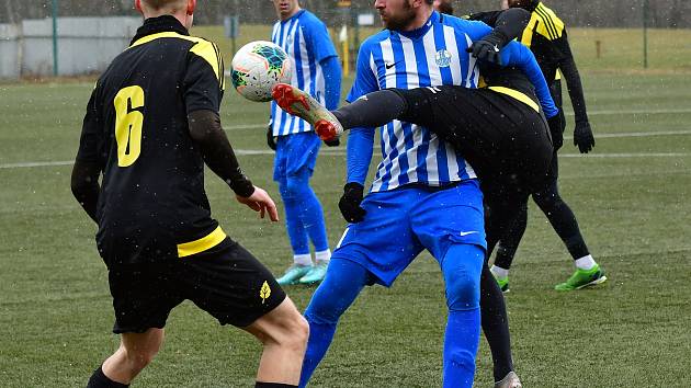 FK Ostrov - FK Olympie Březová 2:2 (2:1).