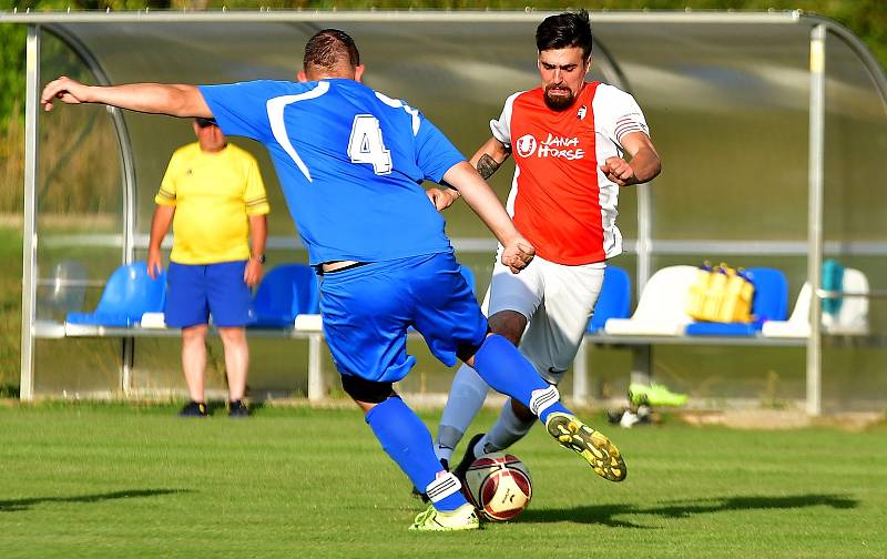 Březovská Jiskra během týdne vyhrála dvě utkání, když ve finále Okresního poháru porazila celek Kolové, posléze v okresním přeboru slavila výhru nad žlutickým béčkem.