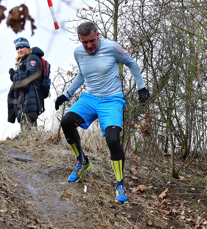 Třináctý díl již má úspěšně za sebou Zimní běžecký pohár Kadaň. Tentokrát přišel na pořad Tříkrálový běh, který se uskutečnil již po třiačtyřicáté. Závodníky tak čekalo náročných osm kilometrů ve dvou okruzích, a ty běžce řádně prověřili.