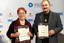 ŽIVNOSTNÍKEM ROKU Karlovarského kraje 2017 je Ludmila Jílková a stříbrným živnostníkem roku se stal umělecký kovář Ivo Rudolf.