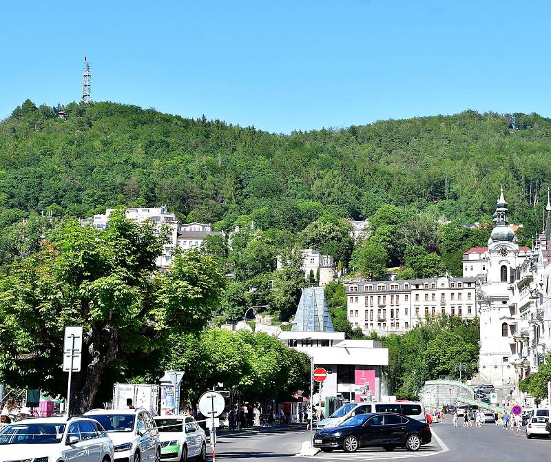 V lázeňském městě je v plném proudu 54. ročník MFF Karlovy Vary.