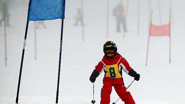 Kids Cup 2010. Na premiérovém Kids Cupu řádily lyžařské naděje. Obří slalom zvládli v miniareálu na Klínovci i ti nejmenší.