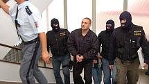 Členové gangu Zádamských včera opět stanuli u soudu kvůli pobytu ve vazbě.
