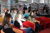 V Krajské knihovně Karlovarského kraje se v sobotu uskutečnilo slavnostní vyhlášení 13. ročníku Literární soutěže, jejímž patronem byla letos spisovatelka Irena Dousková.