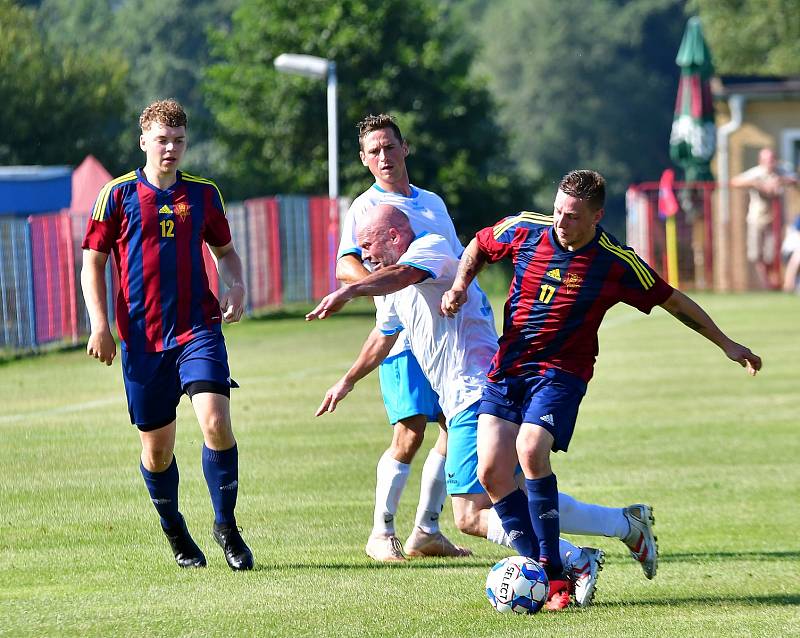 První místo si připsala na novorolském letním turnaji hroznětínská Olympie, která dosáhla v přípravě na zlatý turnajový hattrick.