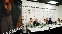 Tvůrci nového českého filmu Karamazovi režiséra Petra Zelenky na tiskové konferenci, která se konala 9.července v Karlových Varech.