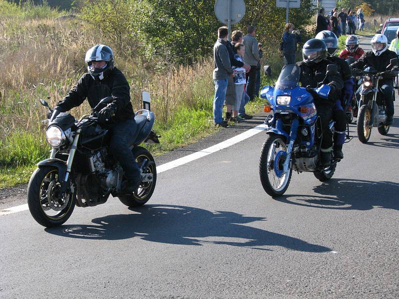 Motorkáři v Karlovarském kraji se loučili s letošní sezonou.