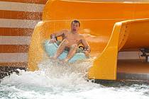 Krytý bazén v Karlových Varech má za sebou kontrolu kvůli čerpání dotací. Dopadla dobře.